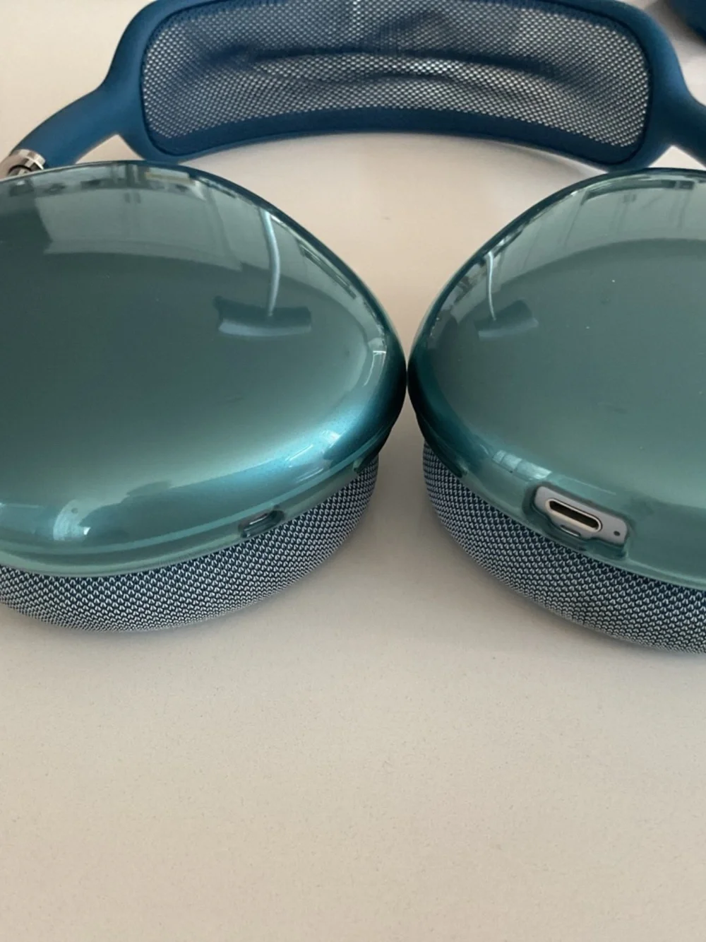 Apple AirPods Max (Lightning) - Blue (A2096) W/Case,USB Cable & Stand